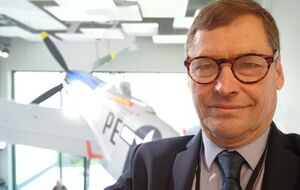 Жирнов: Невеста убегает от Путина накануне росписи. Вот что такое о нем она узнала?