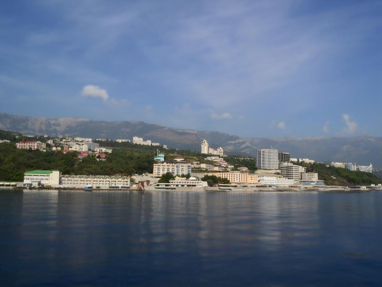В Крыму россияне создали совет по "перевоспитанию" молодежи
