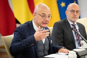 Если вагнеровцы зайдут в Сувалкский коридор на литовской территории, то Польша встанет на защиту своего соседа и члена НАТО, отметил Каминский