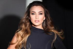 Ризатдинова отдыхает в Барселоне