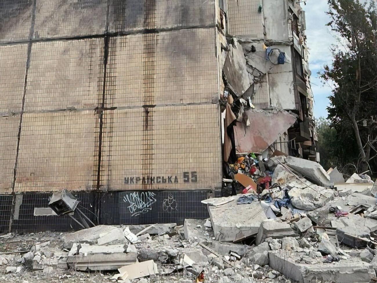 За даними поліції, одна людина загинула, приблизно 10 поранено