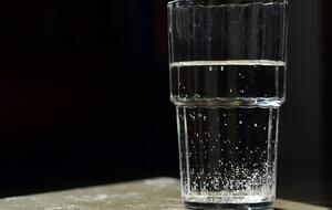 Ранее стоимость воды доходила до 25 грн за кг, отметили "Наші гроші"