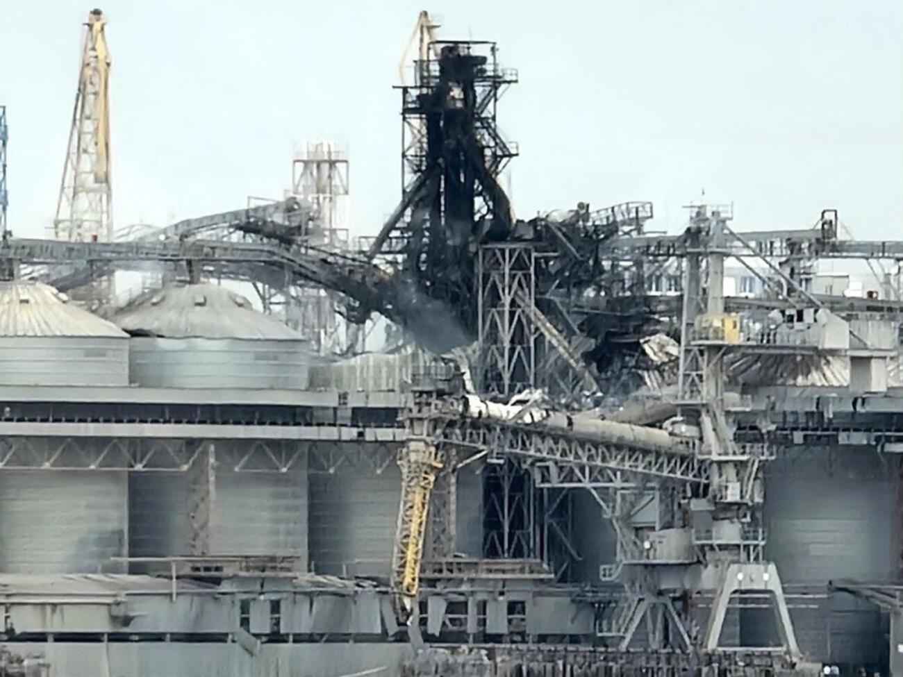 РФ&nbsp;после выхода из "зерновой сделки" несколько дней подряд&nbsp;обстреливала портовую инфраструктуру юга Украины