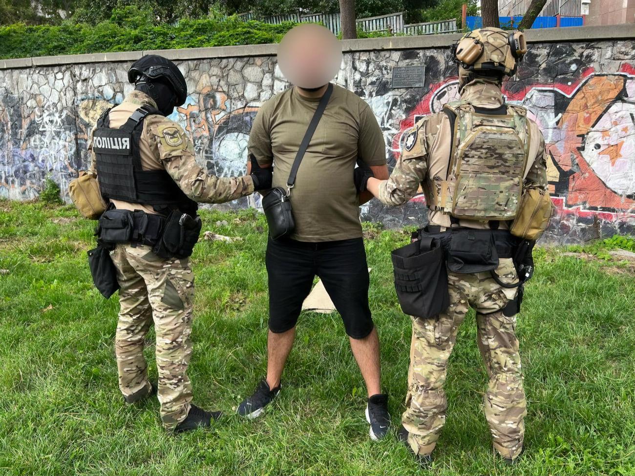 Фигуранту инцидента со "скорой" сообщили о подозрении