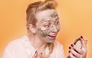 Косметологиня не рекомендує використовувати для вмивання корейські гелі та пінки