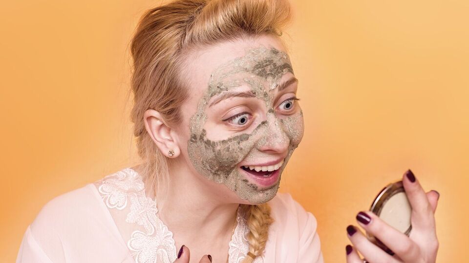 Косметологиня не рекомендує використовувати для вмивання корейські гелі та пінки