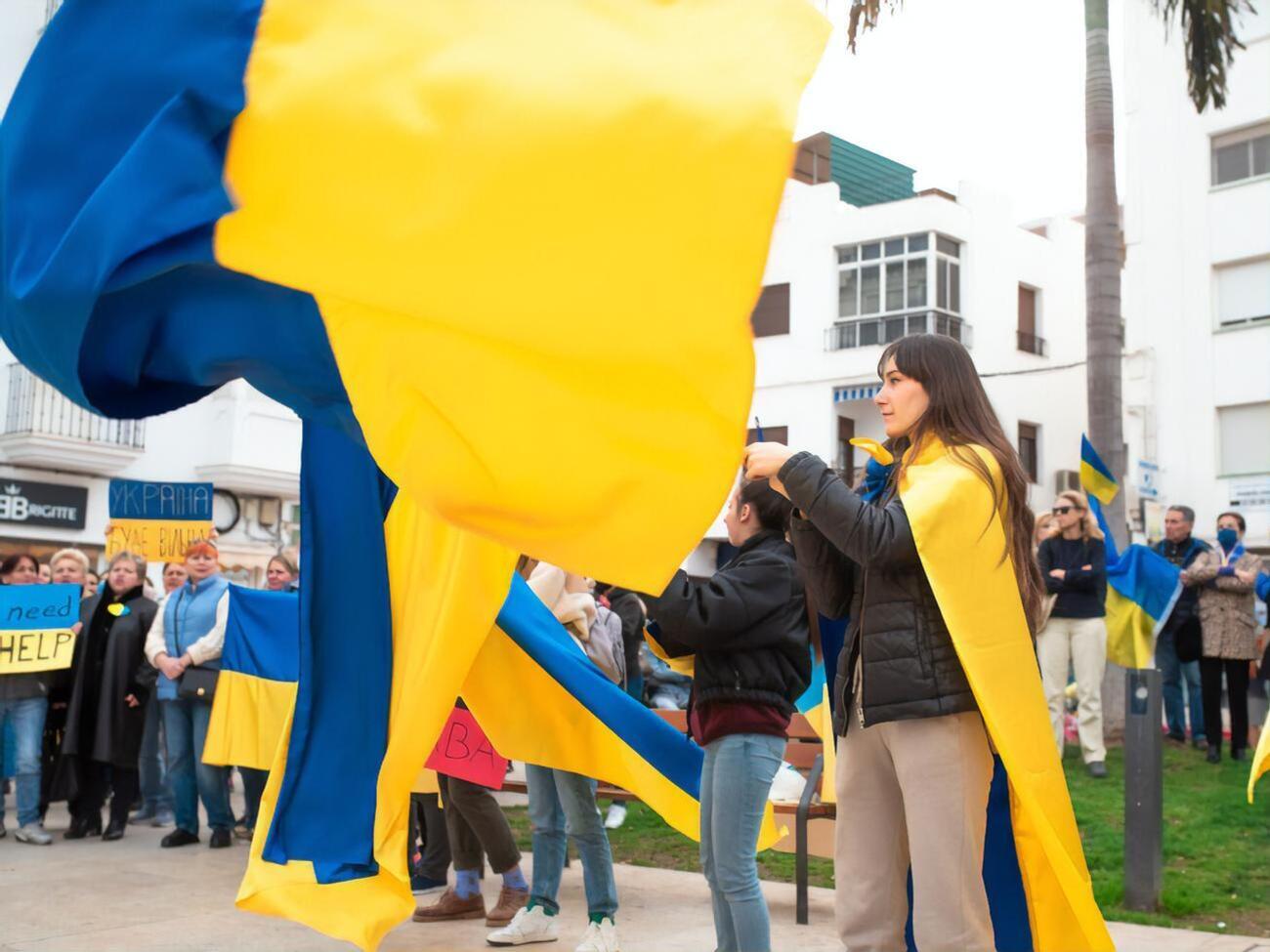 Доля людей, которые оценивали свое благосостояние как "высокое", составляла 22% перед вторжением