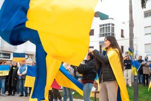 Доля людей, которые оценивали свое благосостояние как "высокое", составляла 22% перед вторжением