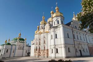 Комиссия 4 июля должна была проверить и опечатать пять корпусов на территории нижней Лавры