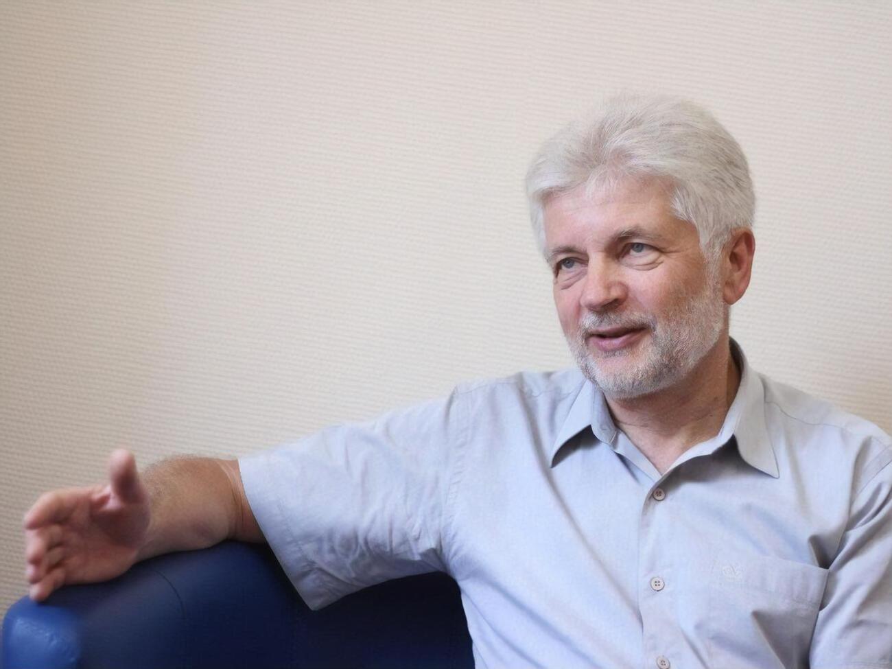 Олександр Сергієнко: Зазвичай будь-яка влада використовує для піару новини приємні, але, виявляється, можна прославляти себе і на поганих новинах