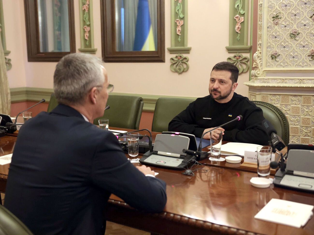 Столтенберг сообщил, что провел очень хороший разговор с Зеленским о подготовке к саммиту НАТО