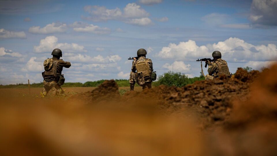 5 червня в Міноборони України заявили, що на деяких напрямках сили оборони перейшли до наступальних дій