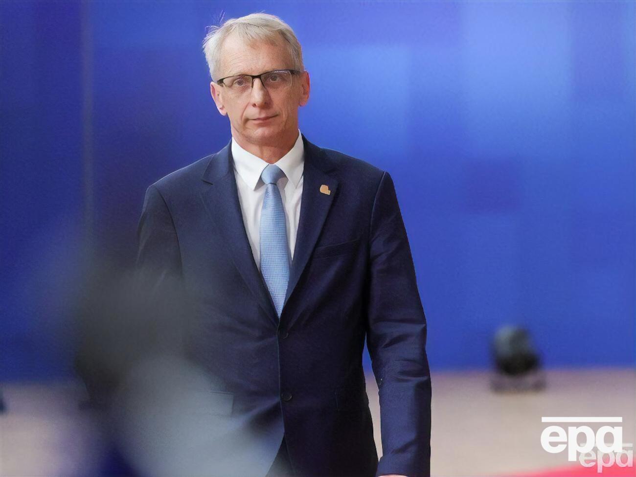 6 червня парламент Болгарії затвердив коаліційний уряд на чолі з прем'єр-міністром Денковим