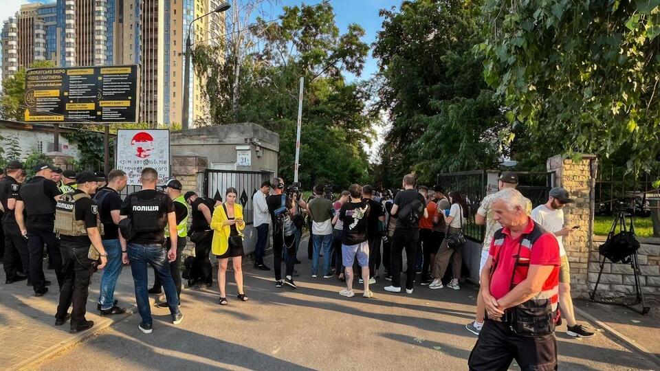 Инцидент в суде произошел сегодня вечером