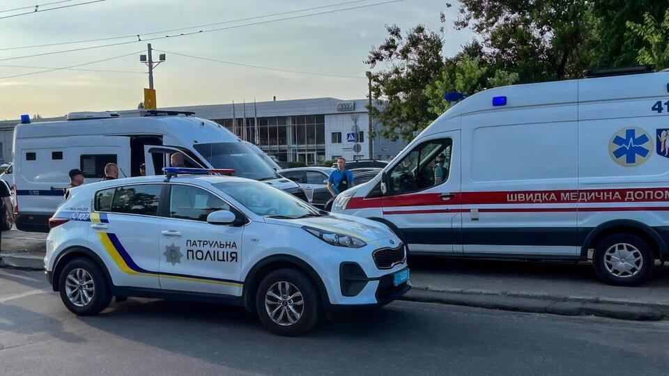 Территория суда оцеплена