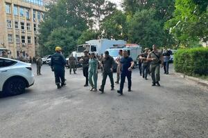 Пока неизвестно, взрывчатку в суд пронес Гуменюк или она была в здании, сказал Клименко