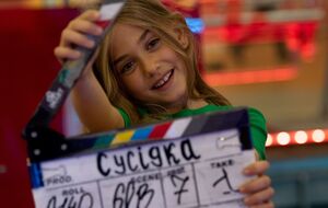 Показ фильма "Сусідка" в украинских кинотеатрах состоялся 29 декабря 2022 года