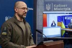 Шмигаль: Я переконаний, що до кінця війни, до кінця воєнних дій в Україні не потрібно покладати на людей додатковий тягар