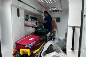 Первую "скорую" передали в одно из медицинских учреждений Харькова
