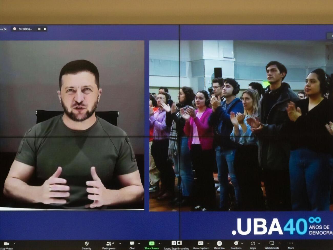 Зеленский: Оккупанты боялись наступательных действий и, используя массу воды, хотели защитить свои позиции