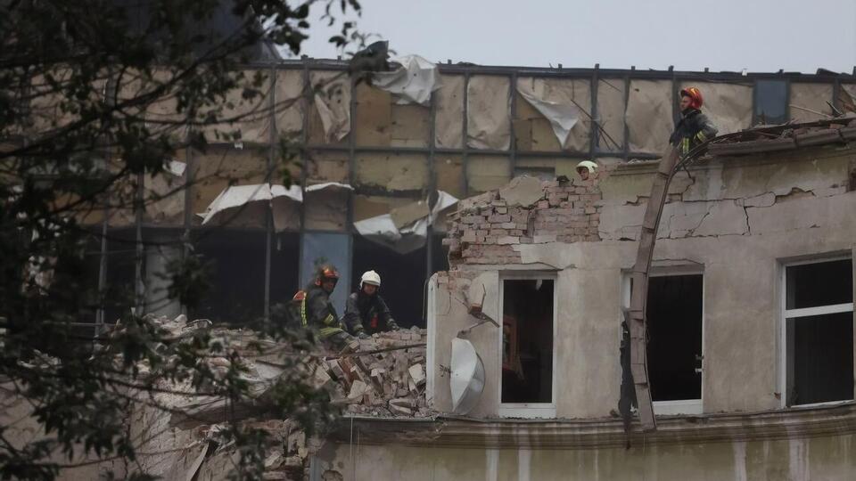 З-під завалів у Львові дістали тіло жінки