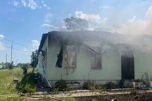 В результате российского обстрела на станции Одноробовка произошел масштабный пожар, рассказали в прокуратуре Харьковской области