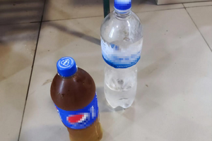 Правоохранители, проведя опрос среди родственников, знакомых и односельчан потерпевших, установили, что те употребляли водку, приобретенную на разлив в одном из местных магазинов