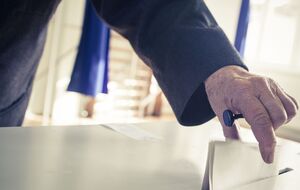 У Херсонській облраді закликали жителів окупованих районів не допомагати ворогу формувати картинку "щасливого населення", яке нібито добровільно бере участь у виборах