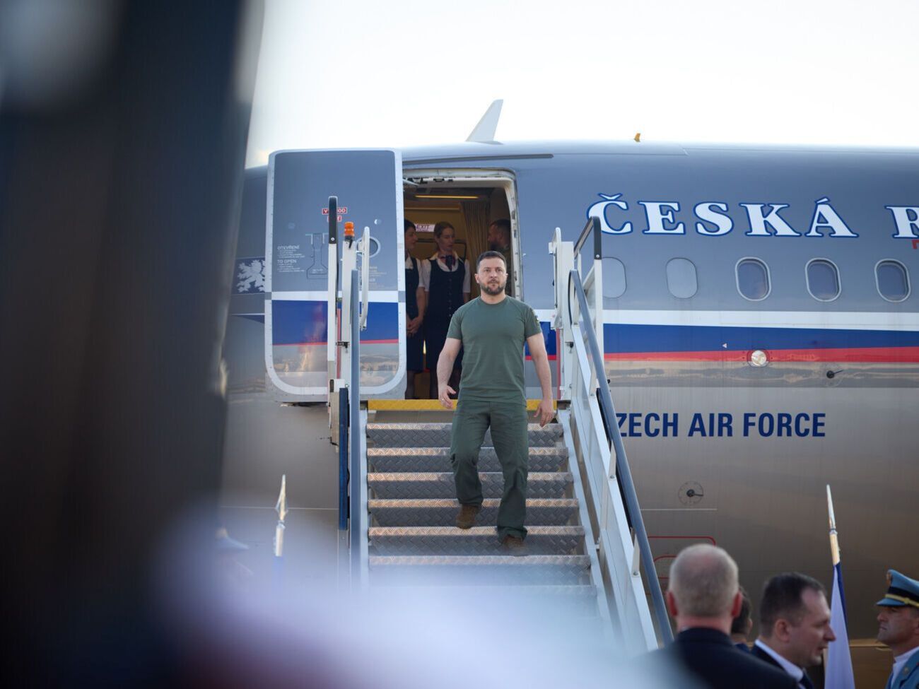 Зеленский прилетел в Чехию