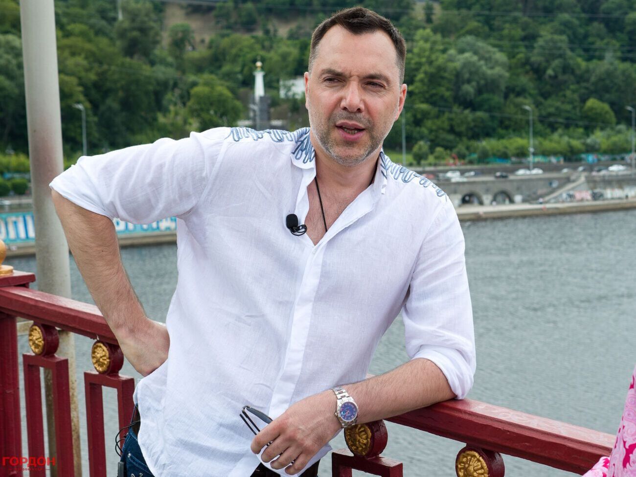 Арестович напомнил слова Залужного об истребителях F-16