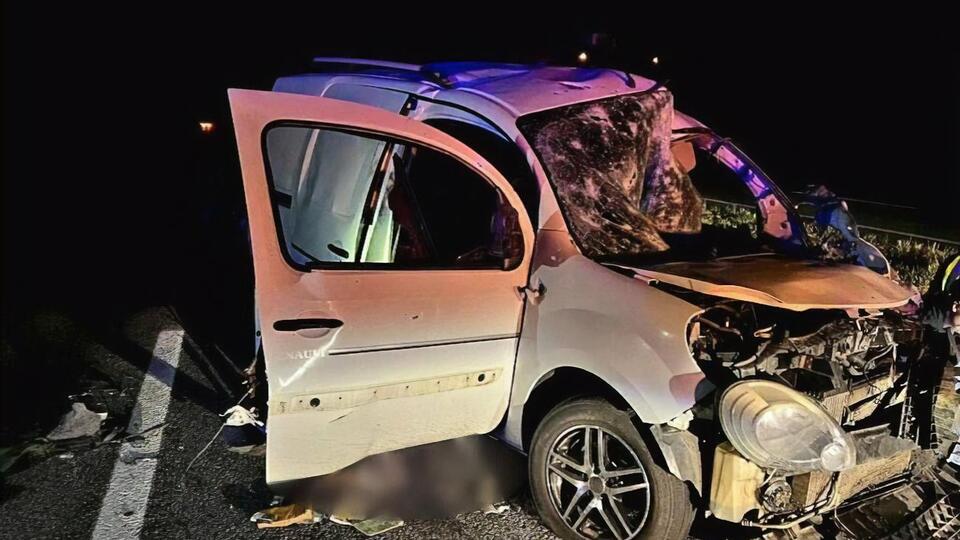 Обломки дрона упали на ехавший автомобиль