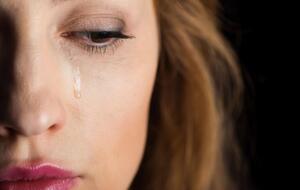 Слезы являются естественным проявлением эмоций