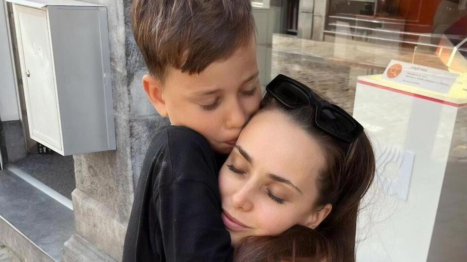 Мишина одна воспитывает сына