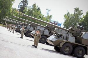 В прошлом году Словакия подписала с Украиной контракт на поставку восьми гаубиц Zuzana 2, последняя была передана Киеву в январе 2023 года