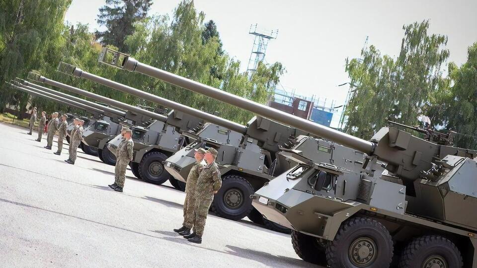Торік Словаччина підписала з Україною контракт на постачання восьми гаубиць Zuzana 2, останню надали Києву в січні 2023 року