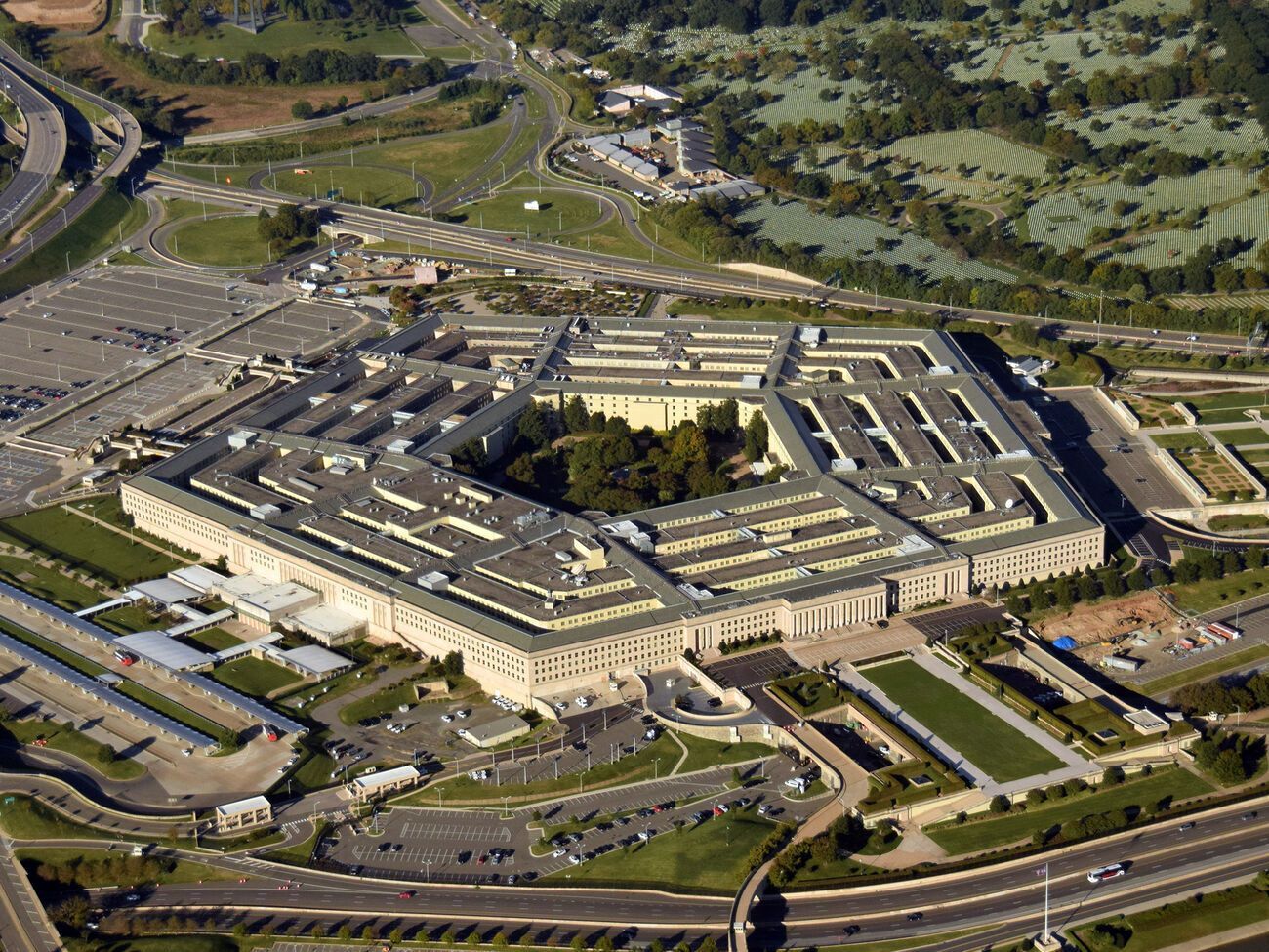 США і надалі допомагатимуть Україні, зазначили в Пентагоні