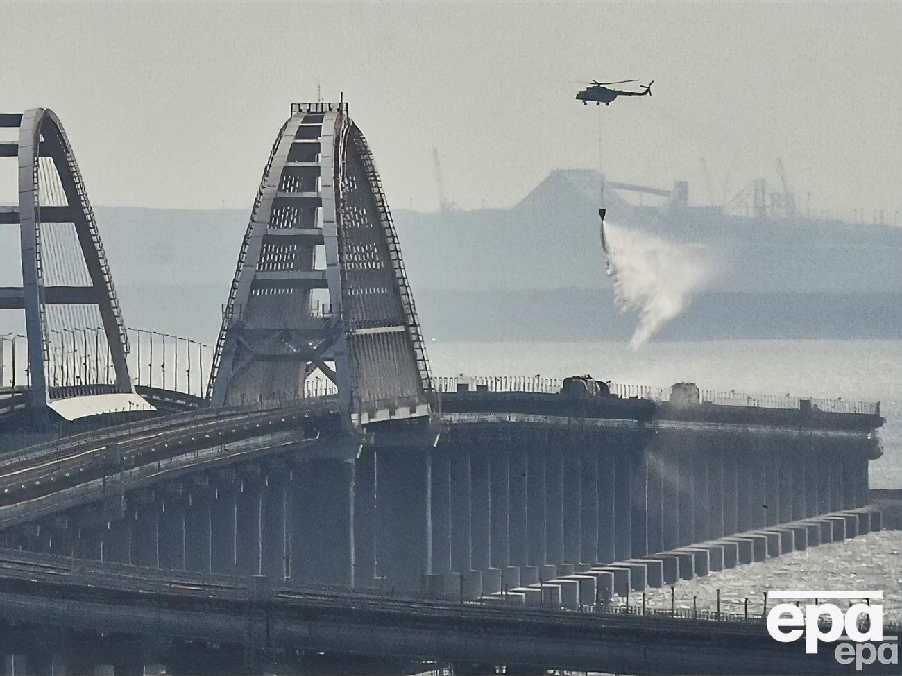 У жовтні 2022 року на Кримському мосту сталися вибух і пожежа