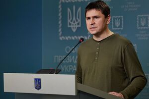 Подоляк подчеркнул, что смысла наносить удары по территории РФ нет