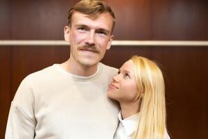 Катерина Прокопенко: Зідзвонилися з Денисом. Сказав працювати далі у США по плану, не поспішати повертатися заради зустрічі