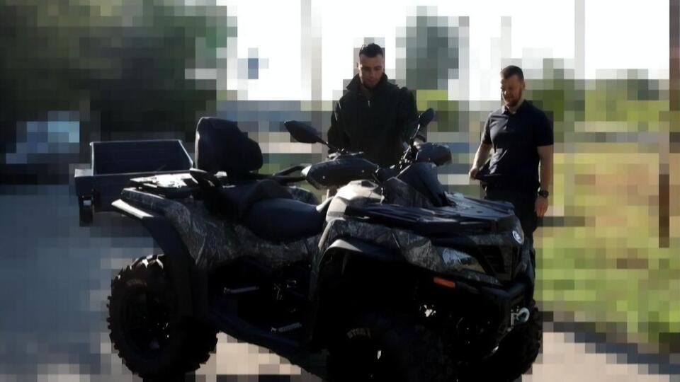Українські військові на передовій отримали квадроцикли і дрони