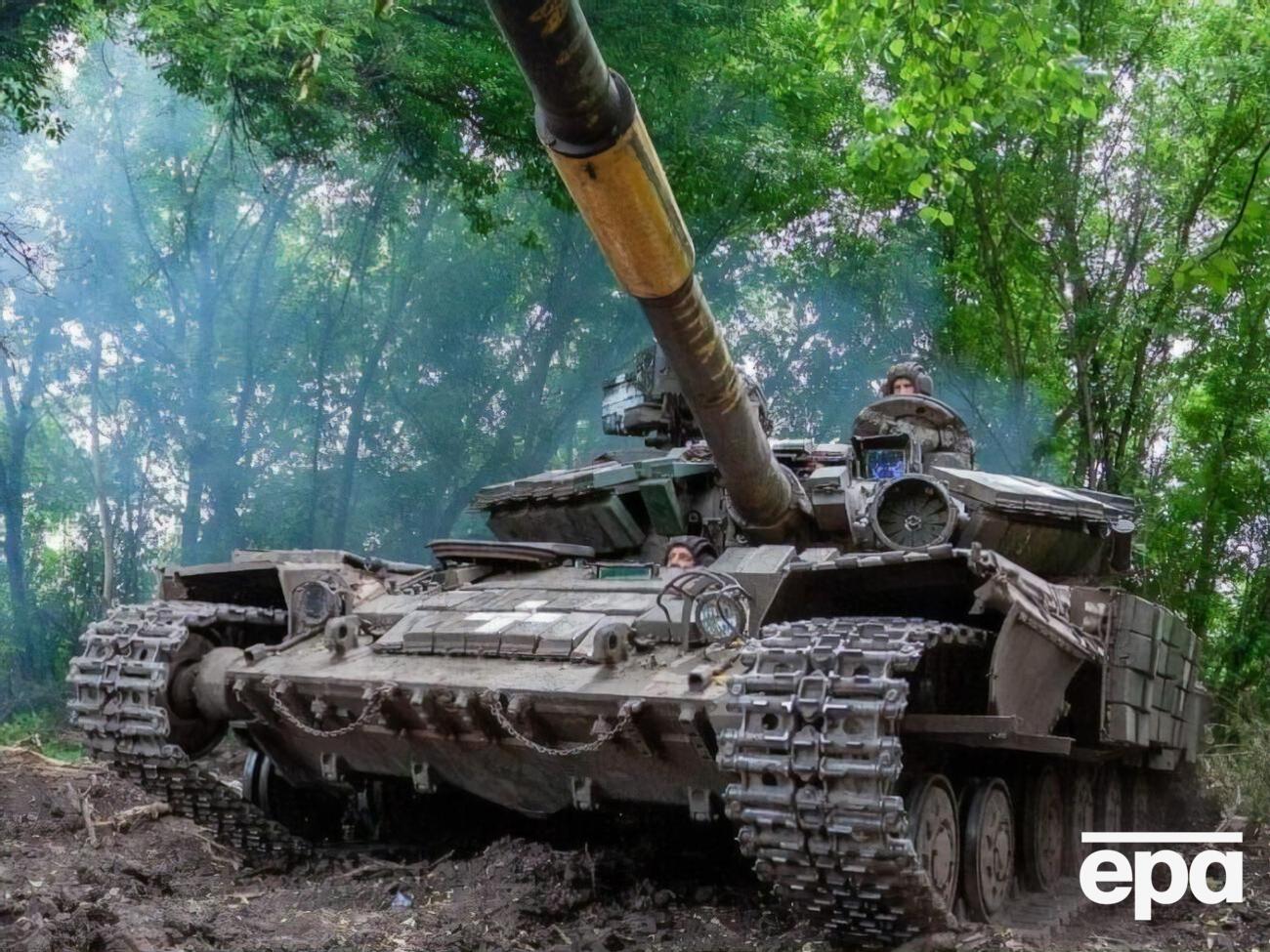 На бахмутском направлении украинские войска имеют дело с плотным огнем артиллерии, минированием и мощным сопротивлением врага, отметили в Минобороны