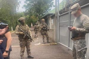 Работники военкоматов при посредничестве третьих лиц наладили схему выдачи справок о признании мужчин непригодными к военной службе по состоянию здоровья, отметили в ОГПУ