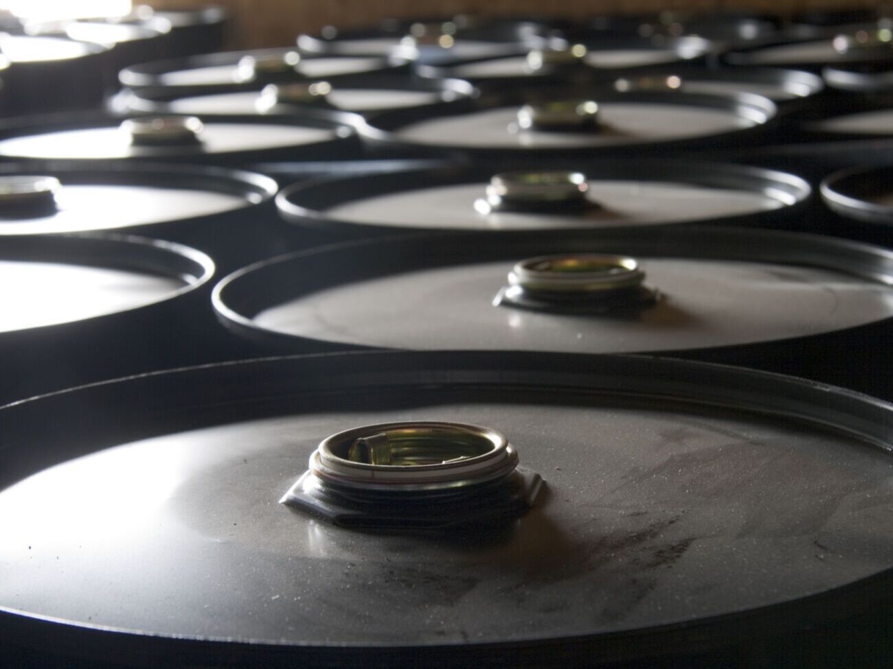 Доходи країни-агресорки Росії від продажу нафти й газу впали майже вдвічі