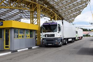 Cистема "єЧерга" уже работает для грузовых авто, теперь она будет доступна для рейсовых автобусов, отметил Шмыгаль