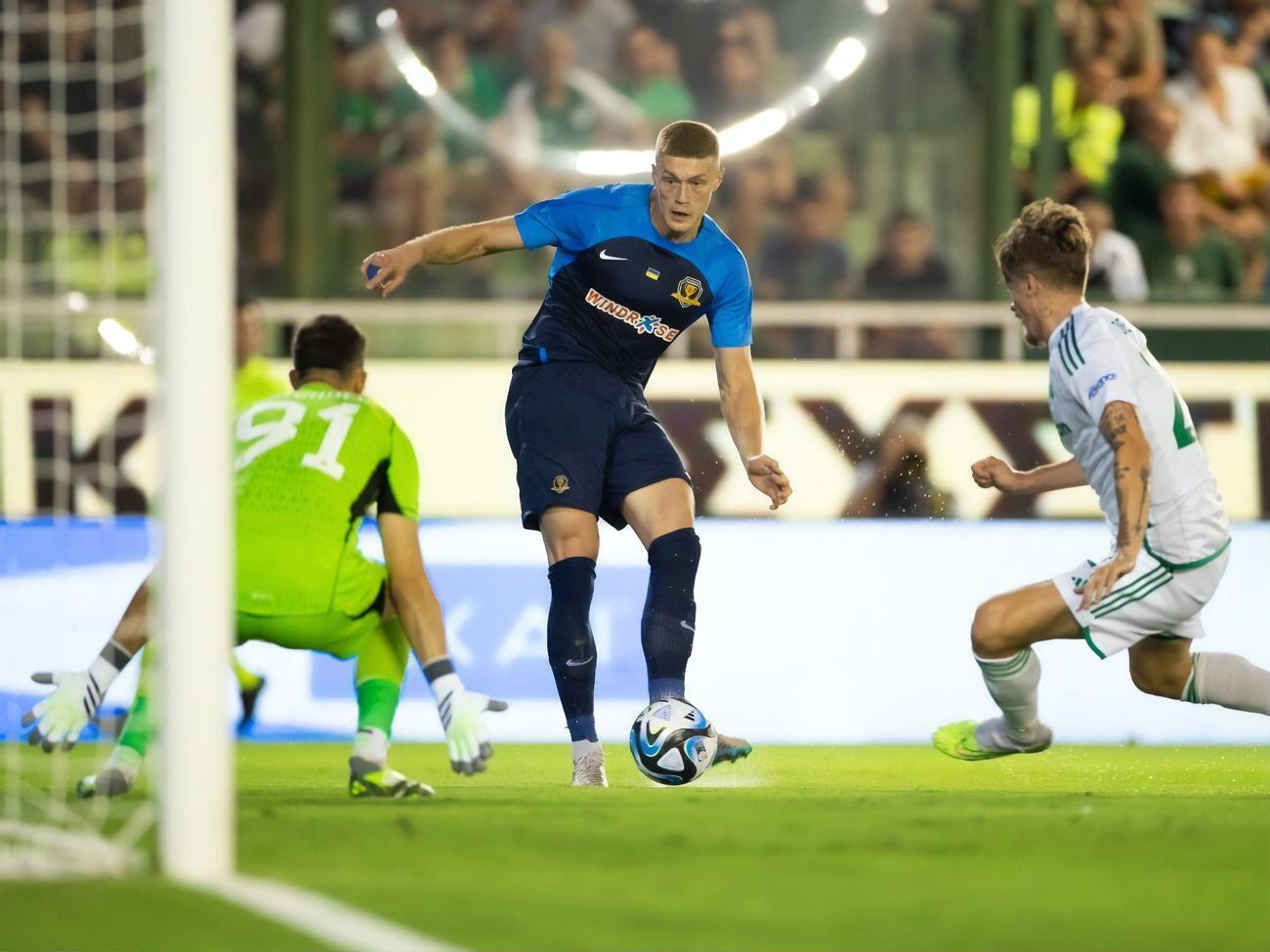 Перший м'яч "Дніпра-1" в Афінах забив Довбик