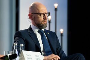 Яценюк: По моему мнению, невозможно одним контрнаступлением отвоевать все территории в границах 1991 года