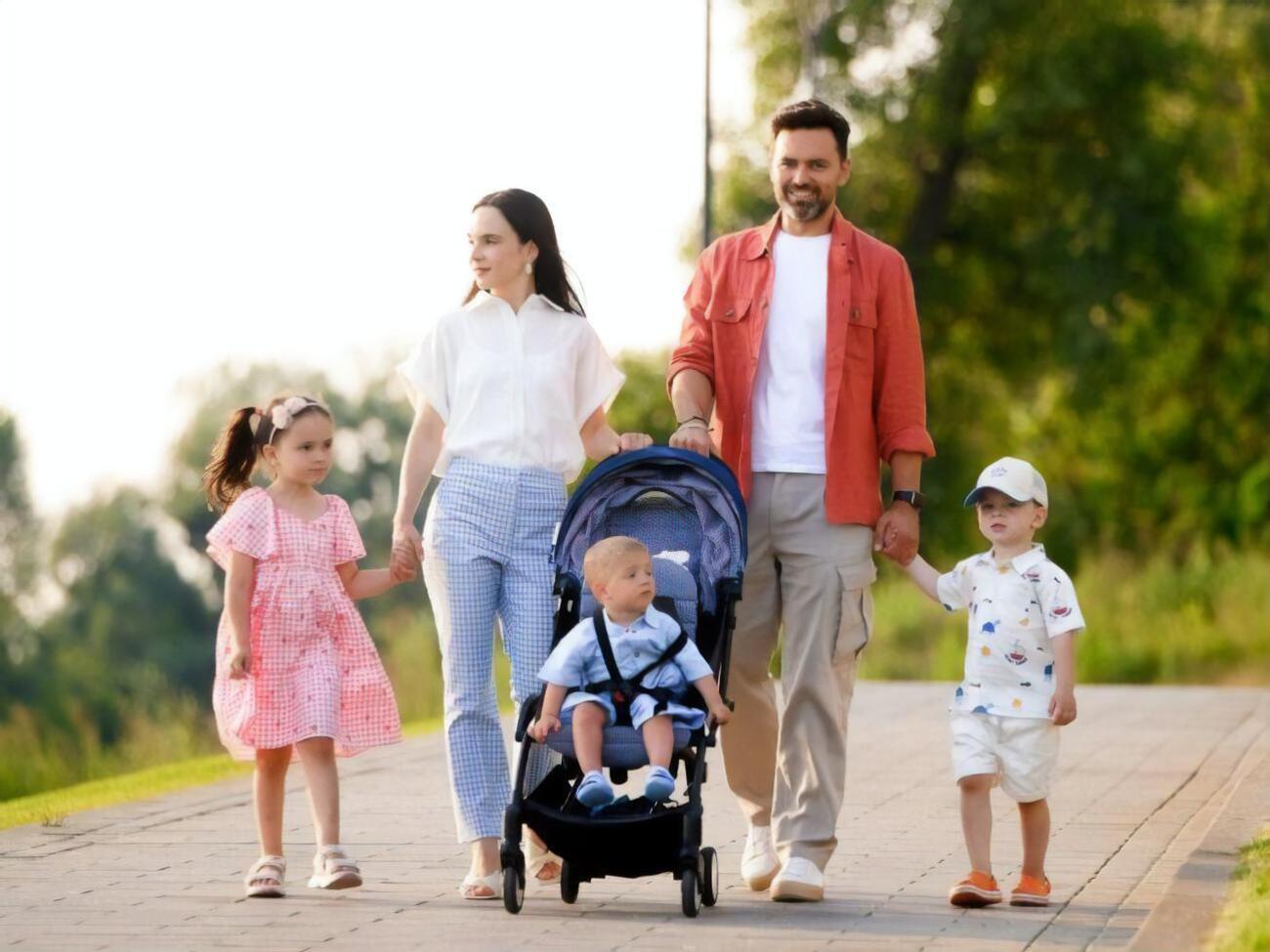 Мірошниченко про реакцію своїх дітей на названого сина Марселя: У Марка іноді проявляються ревнощі, а Мія&nbsp;&ndash; природжена старша сестра