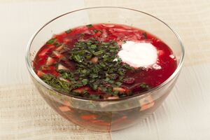 Этот борщ подается холодным