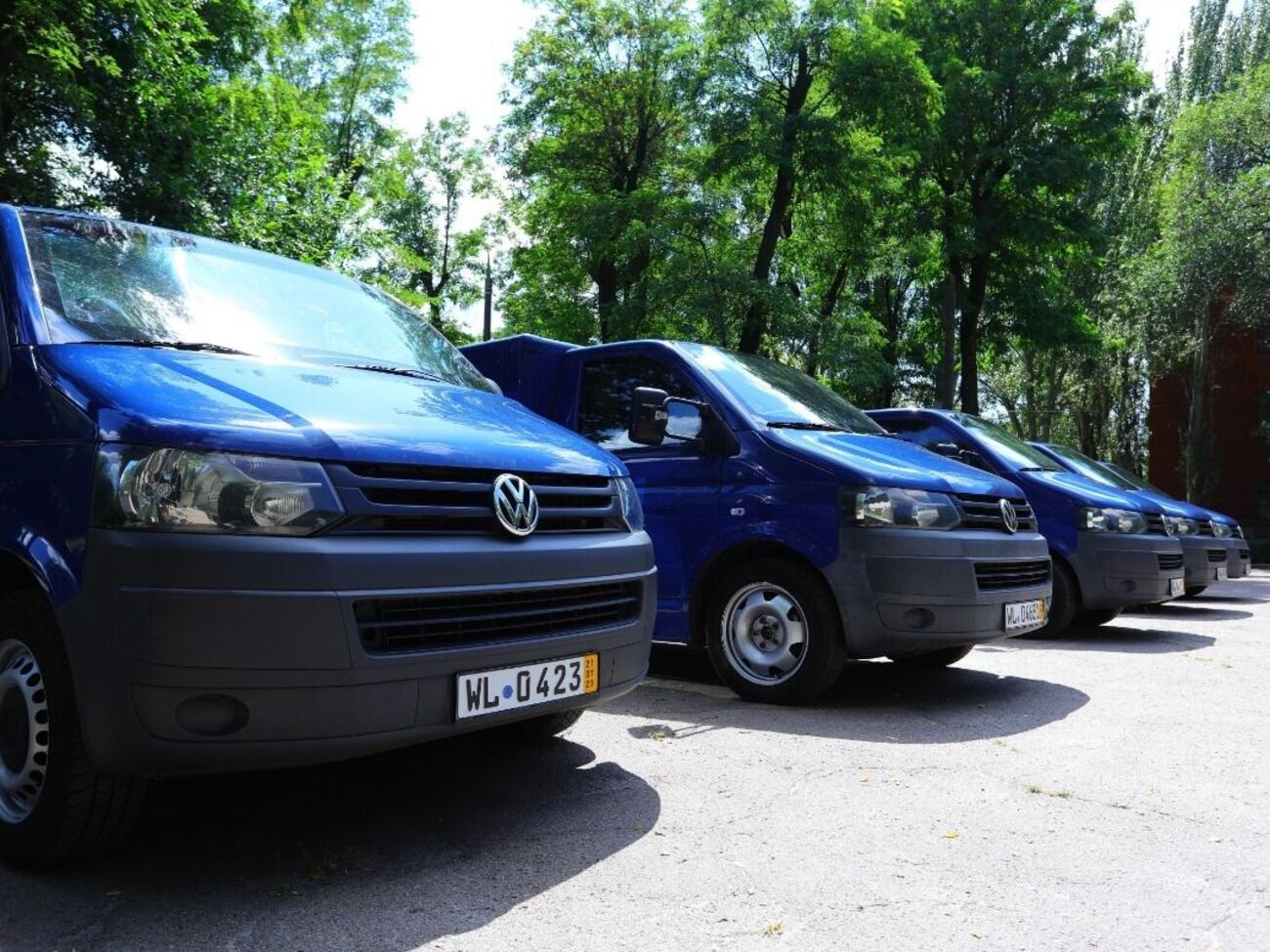 Пять микроавтобусов группа "Метинвест" приобрела в Европе – раньше их использовали в качестве инкассаторских машин