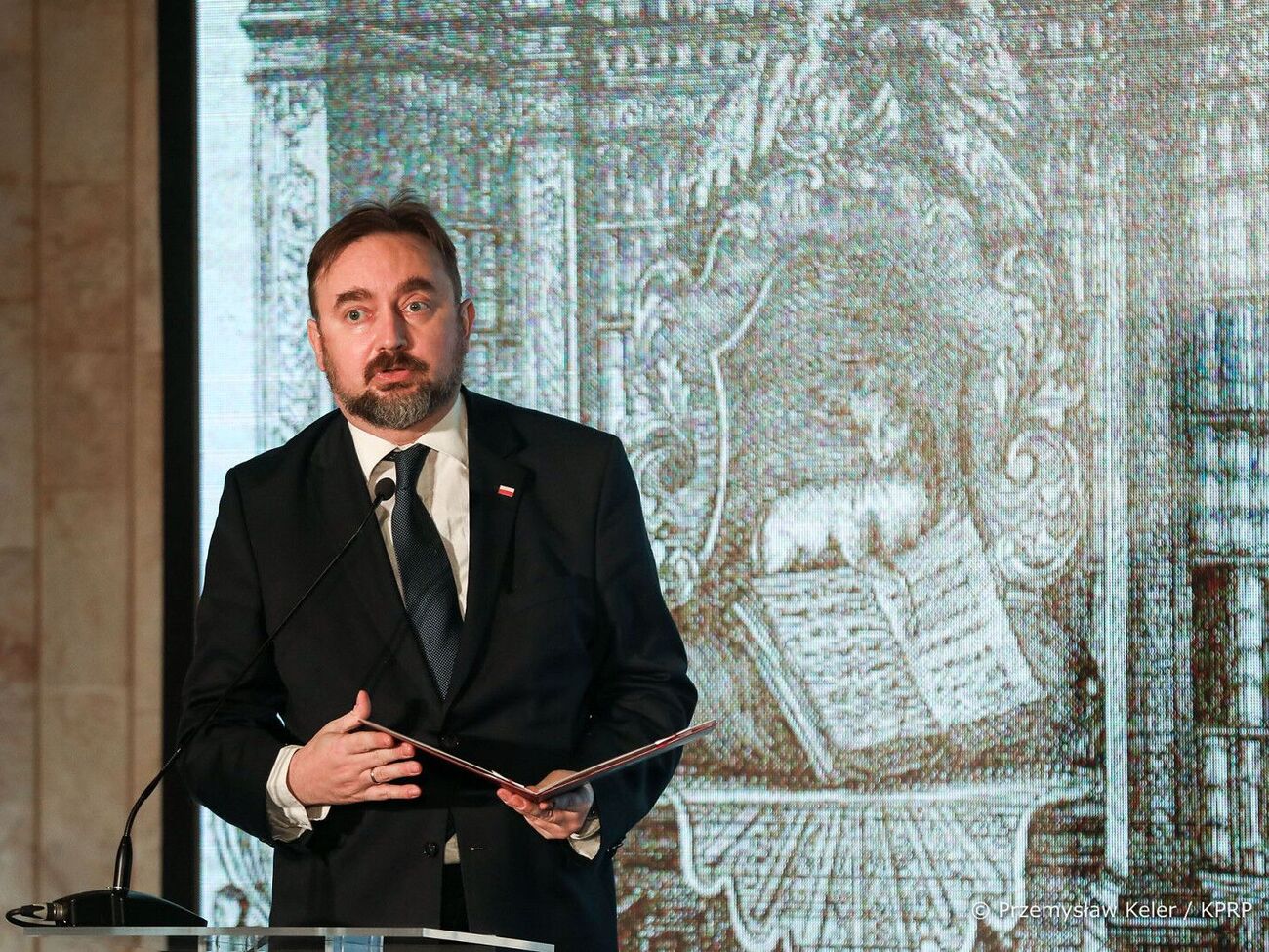 Проблемы между странами еще будут, и к ним нужно подходить спокойно, считает Шрот